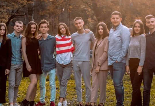 Stylish Family Outfits on a Budget: Top 10 Picks